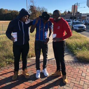 Meet your Posher, Derrick